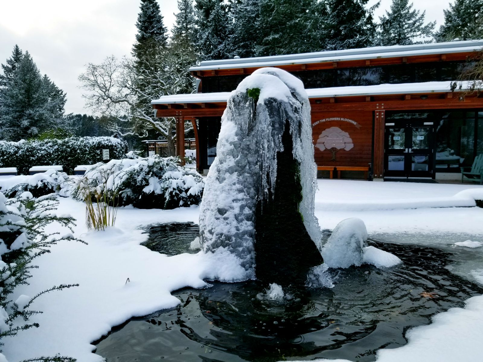 snow%20fountain.JPG